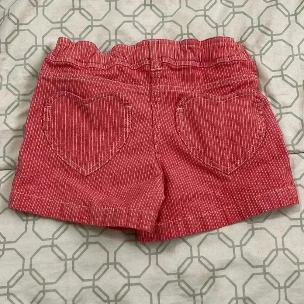 Mini Boden Heart Pocket Shorts